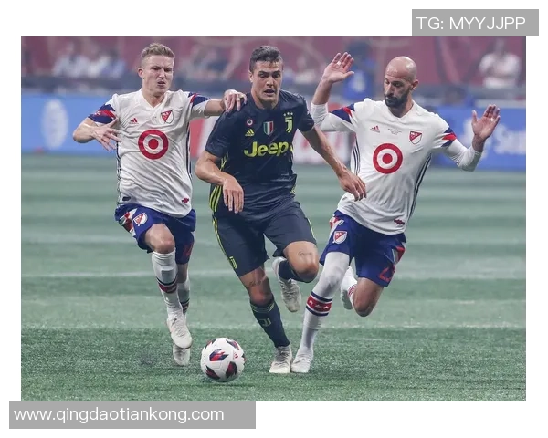 2007年足球明星全景回顾与精彩瞬间盘点 2007年足球明星全景回顾与精彩瞬间盘点