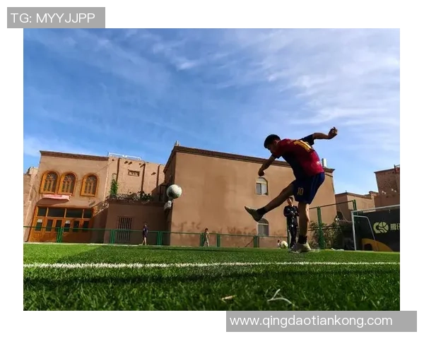 从街头小球员到世界足球明星的奋斗历程与感人故事