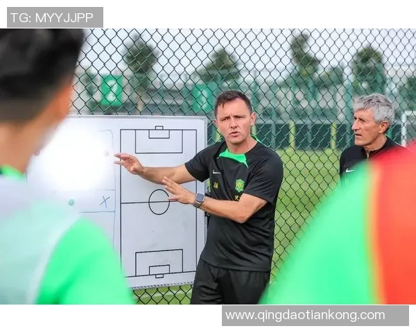 北京足球队战术变革引发热议球迷分析新策略与未来发展方向 北京足球队战术变革引发热议球迷分析新策略与未来发展方向